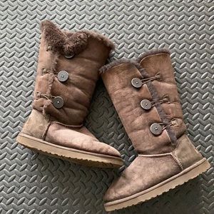 Ugg Bailey boots